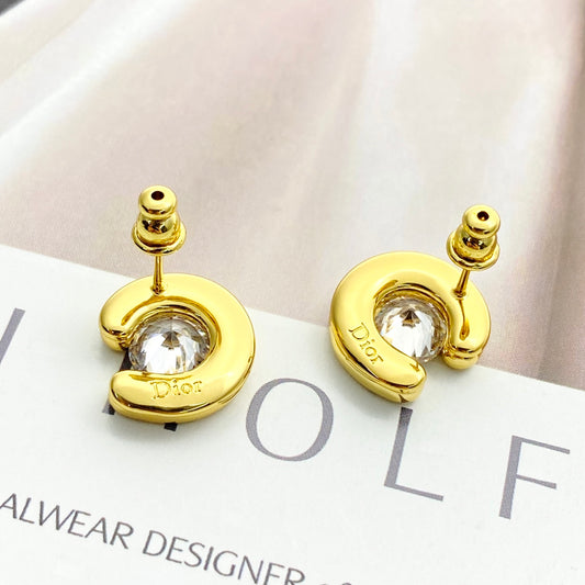 26SS NEW gold C-shaped diamond stud earrings