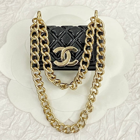 26SS NUEVO Broche de cadena de borla para bolso de acrílico negro ⛓