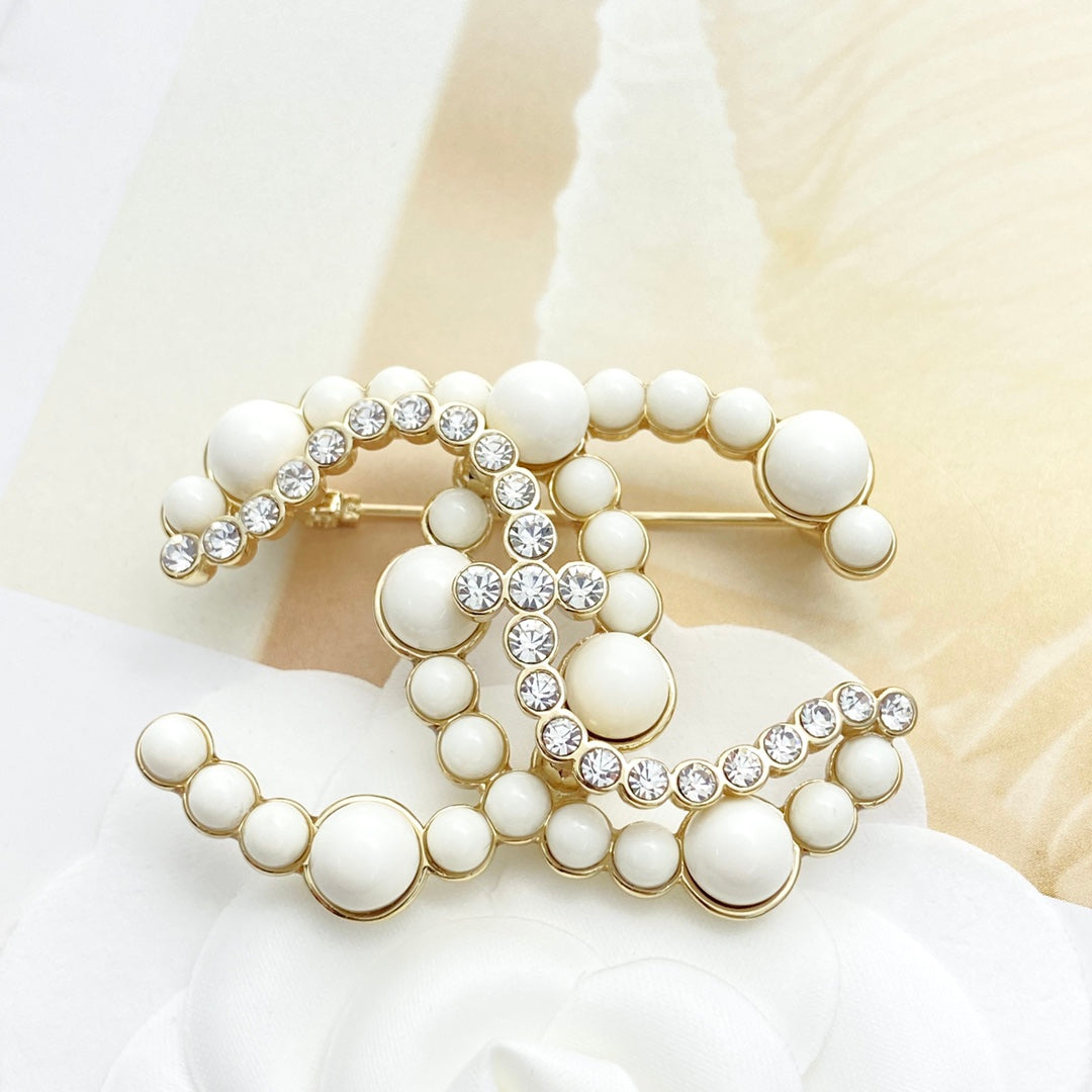 26SS NEU Strass-Blumenperlenbrosche