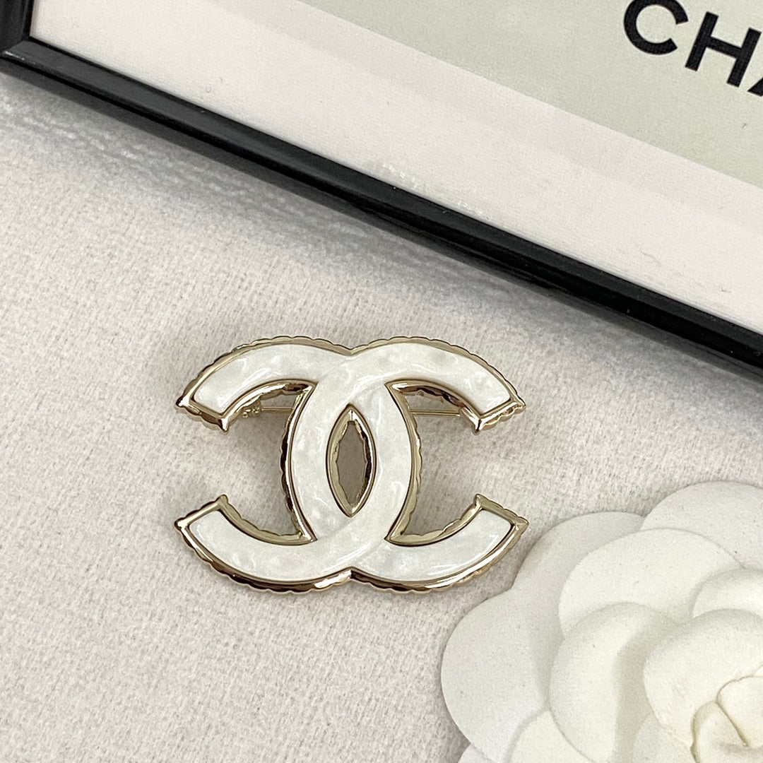 26SS NEW Double C white gold and enamel brooch