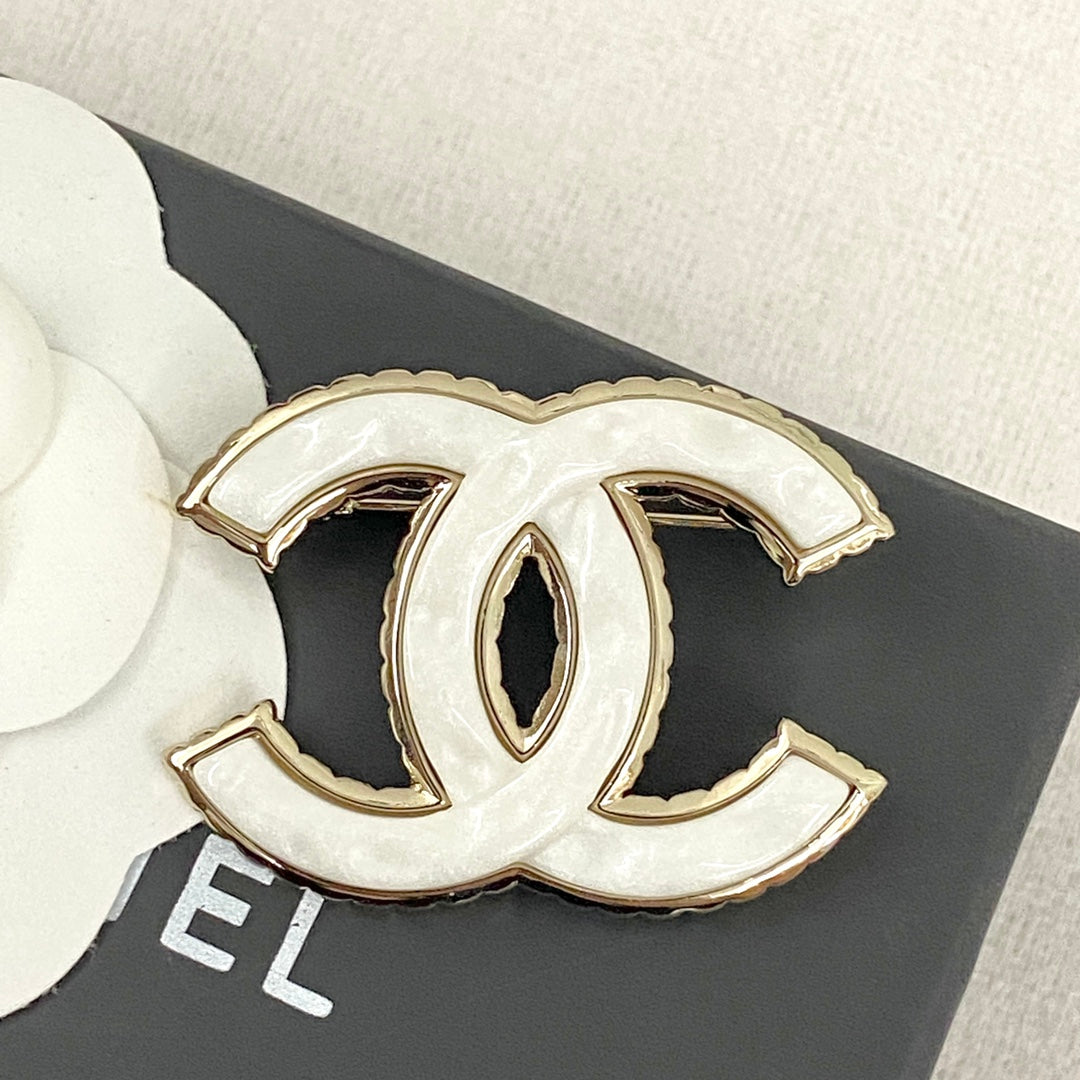 26SS NEW Double C white gold and enamel brooch