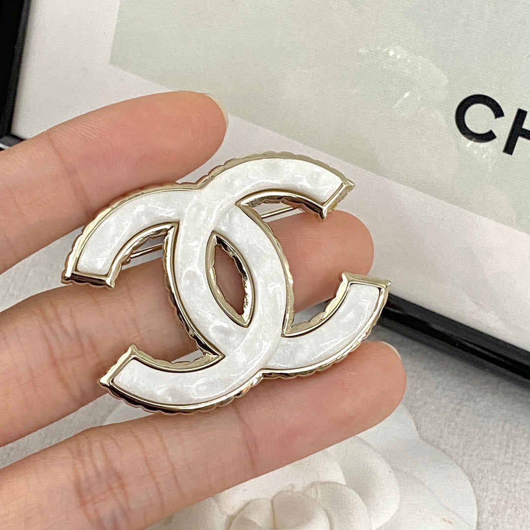 26SS NEW Double C white gold and enamel brooch