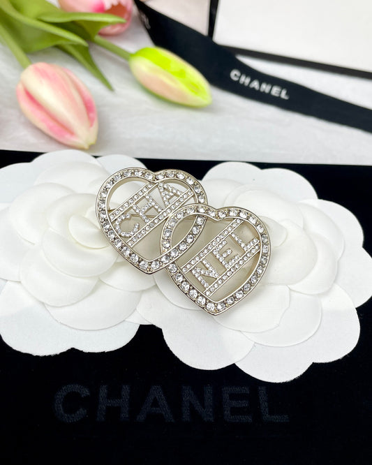 26SS NEW Love Heart Brooch