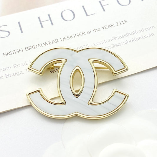 26SS NEW Double C ink white gold enamel brooch