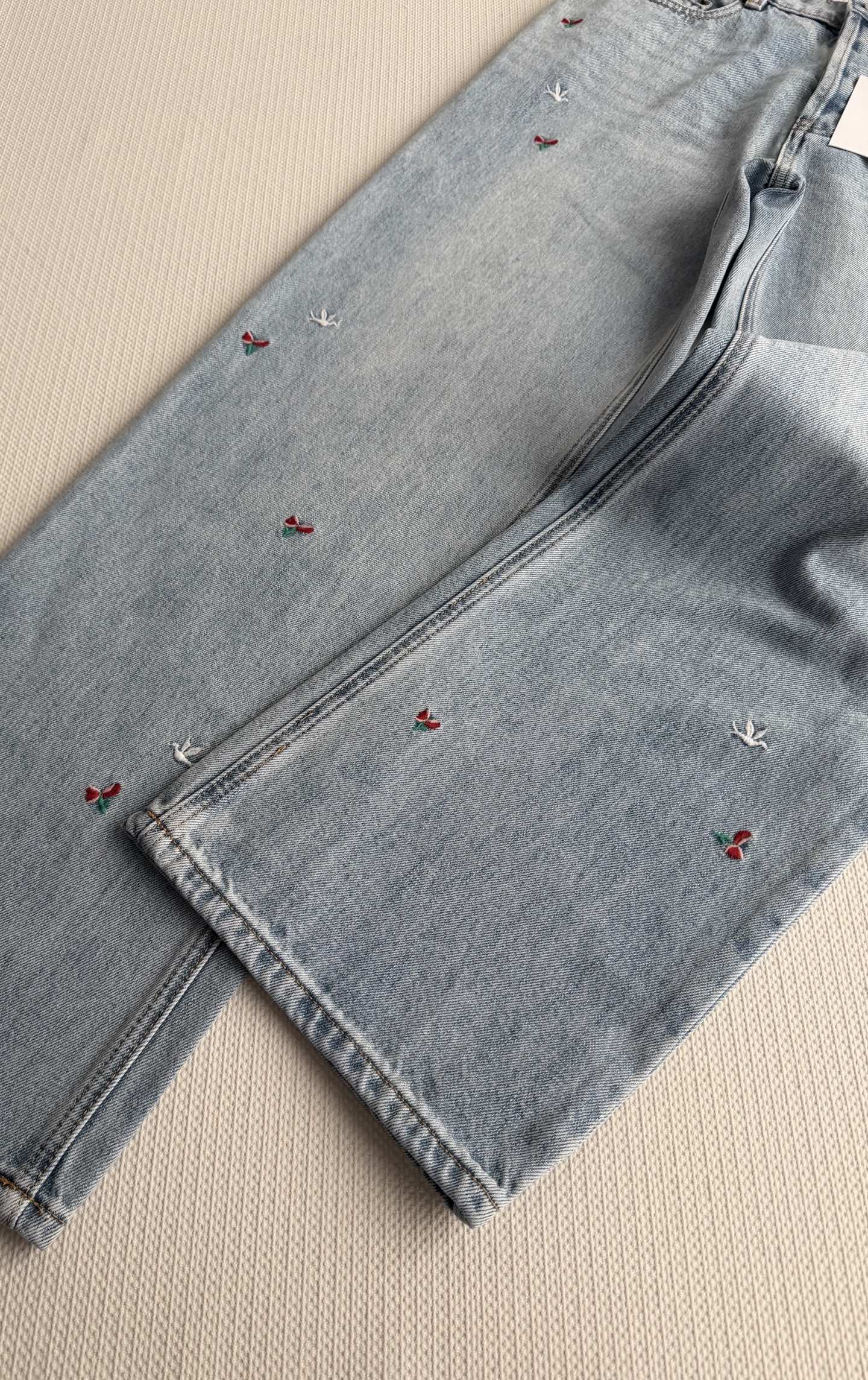 🔥HEISS🔥26SS NEUE gerade Jeans mit Blumenstickerei