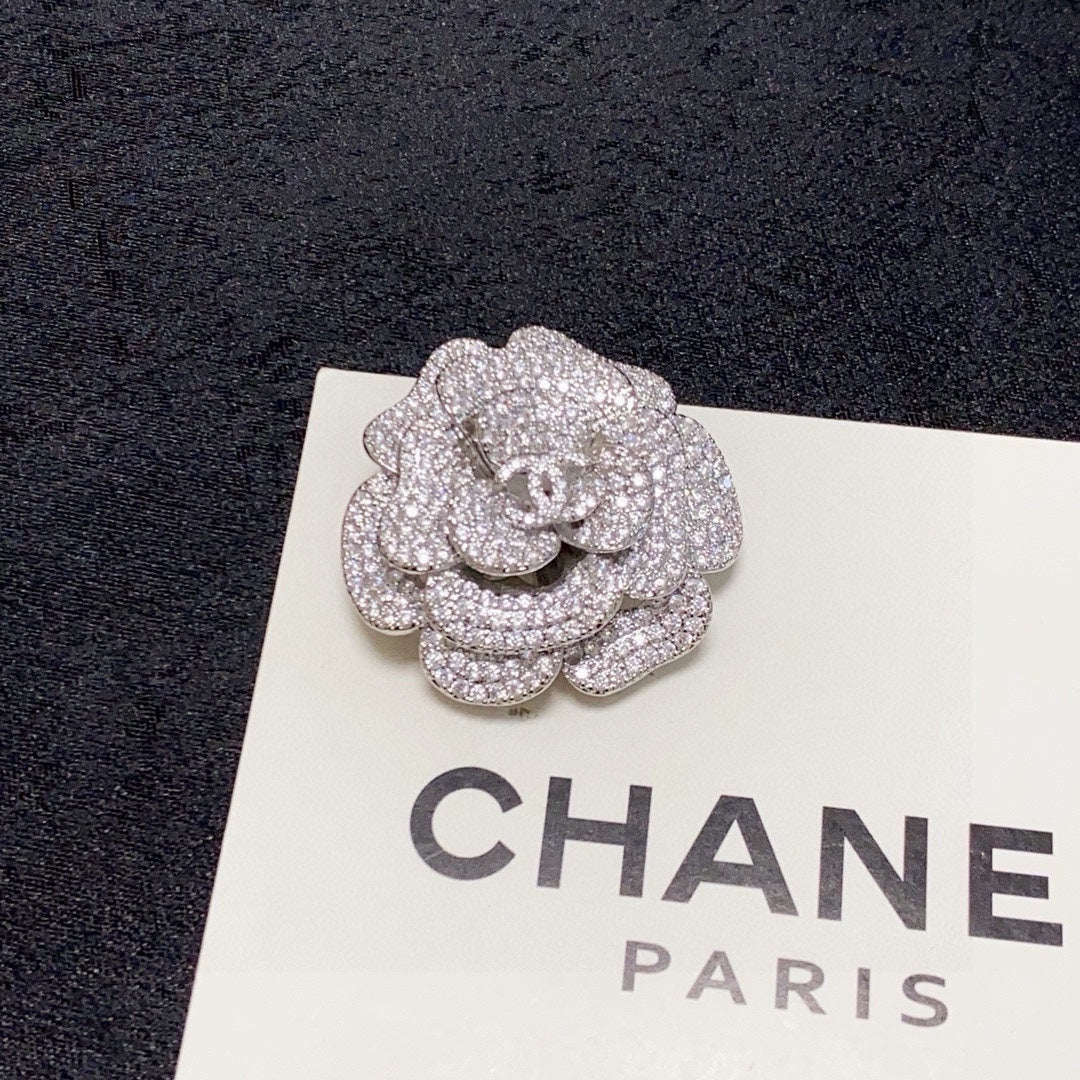 26SS NEW Silver camellia diamond Chanel brooch