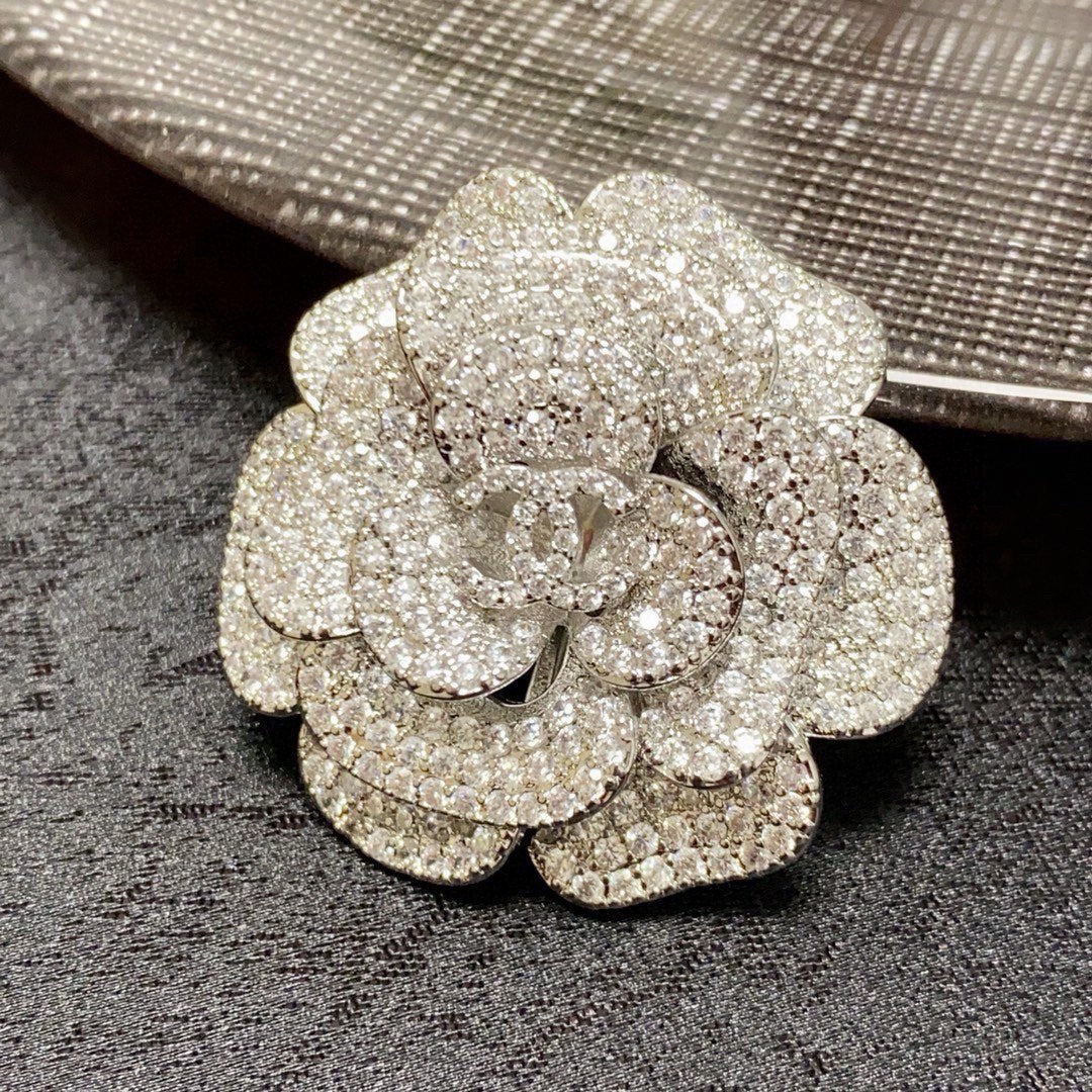 26SS NEW Silver camellia diamond Chanel brooch