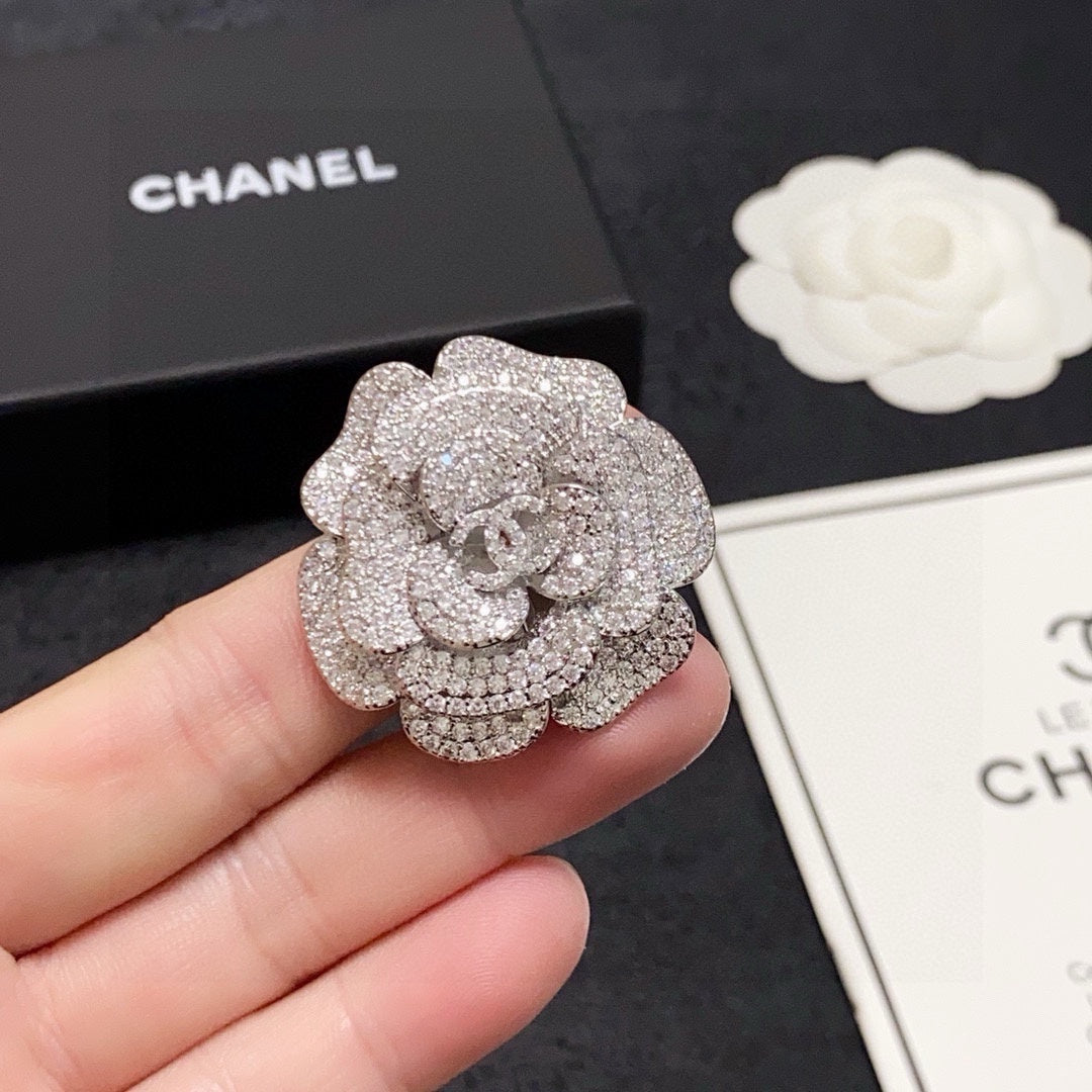 26SS NEW Silver camellia diamond Chanel brooch