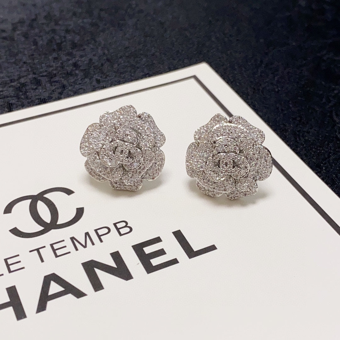 26SS NEU silberne Diamant-Kamelienohrringe🌺 Diamant-Ohrstecker