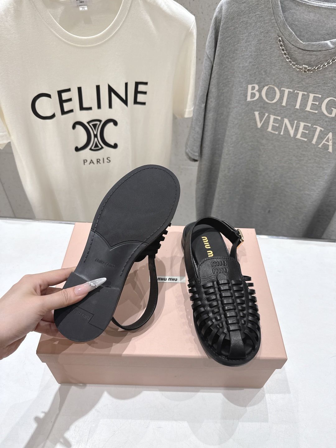 26SS NEUE Flache Retro-Sandalen, gewebte Mules