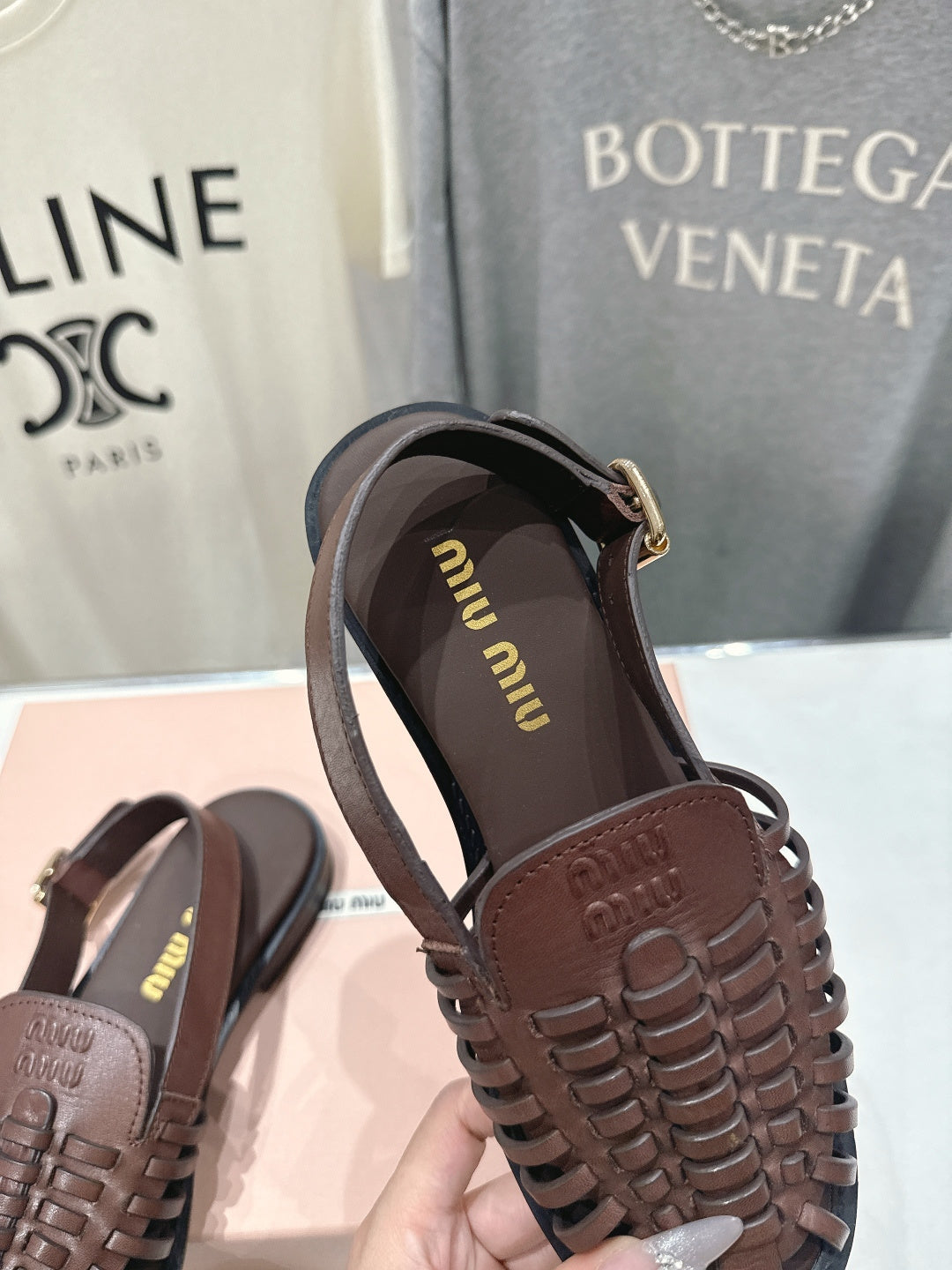 26SS NEUE Flache Retro-Sandalen, gewebte Mules