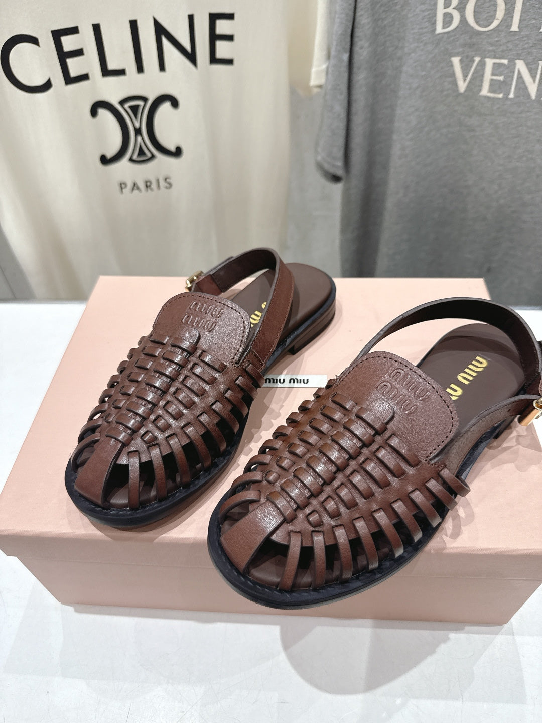 26SS NEUE Flache Retro-Sandalen, gewebte Mules