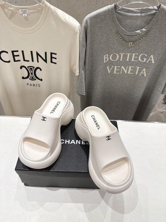 26SS NEW popular one-line thick-soled wedge-heeled slippers
