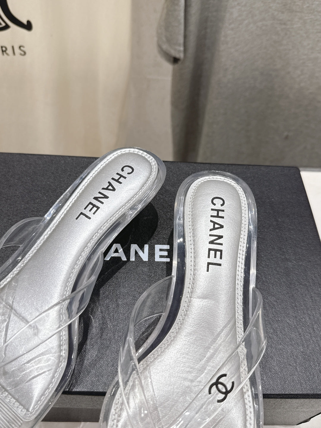 26SS NEU Transparente Flip-Flops Strandsandalen
