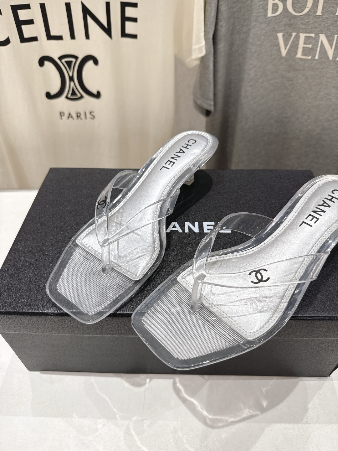 26SS NEU Transparente Flip-Flops Strandsandalen