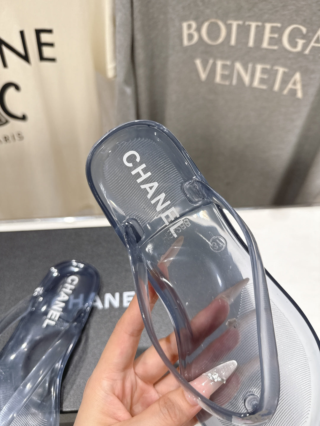 26SS NEU Transparente Flip-Flops Strandsandalen