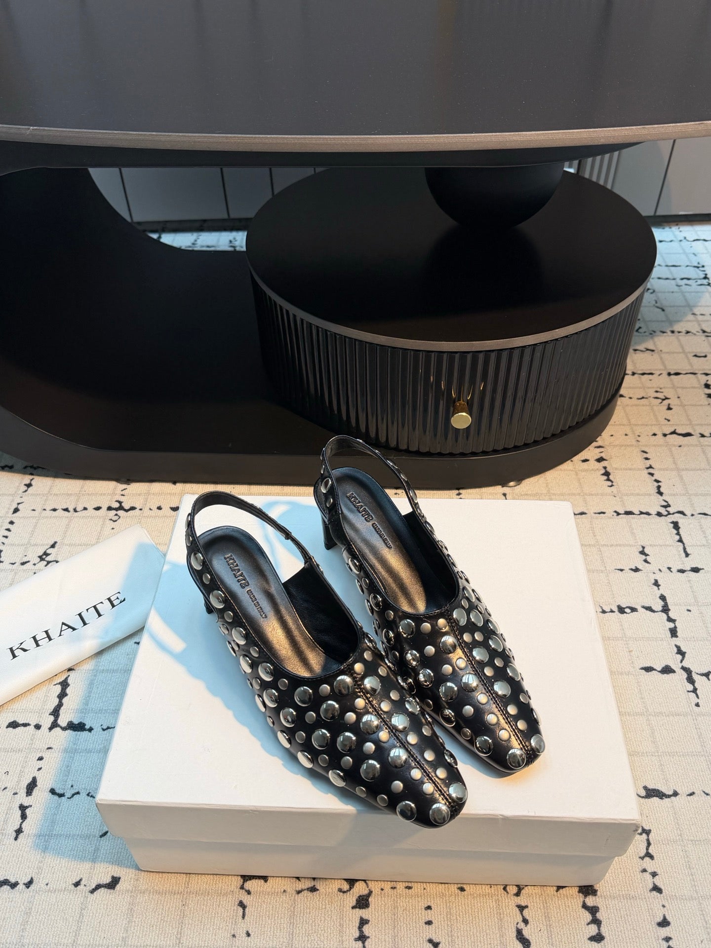 26SS NEUE Punk-Stil Nieten Römersandalen