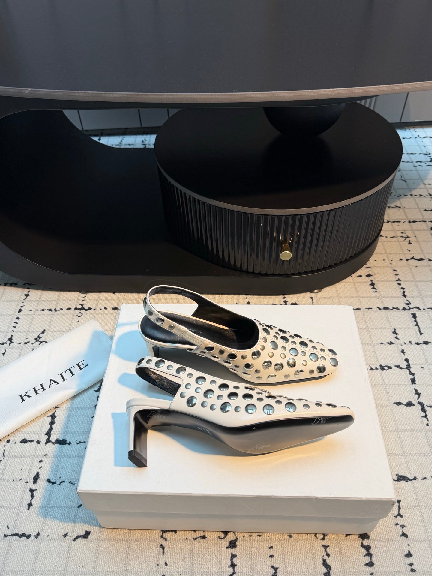 26SS NEUE Punk-Stil Nieten Römersandalen