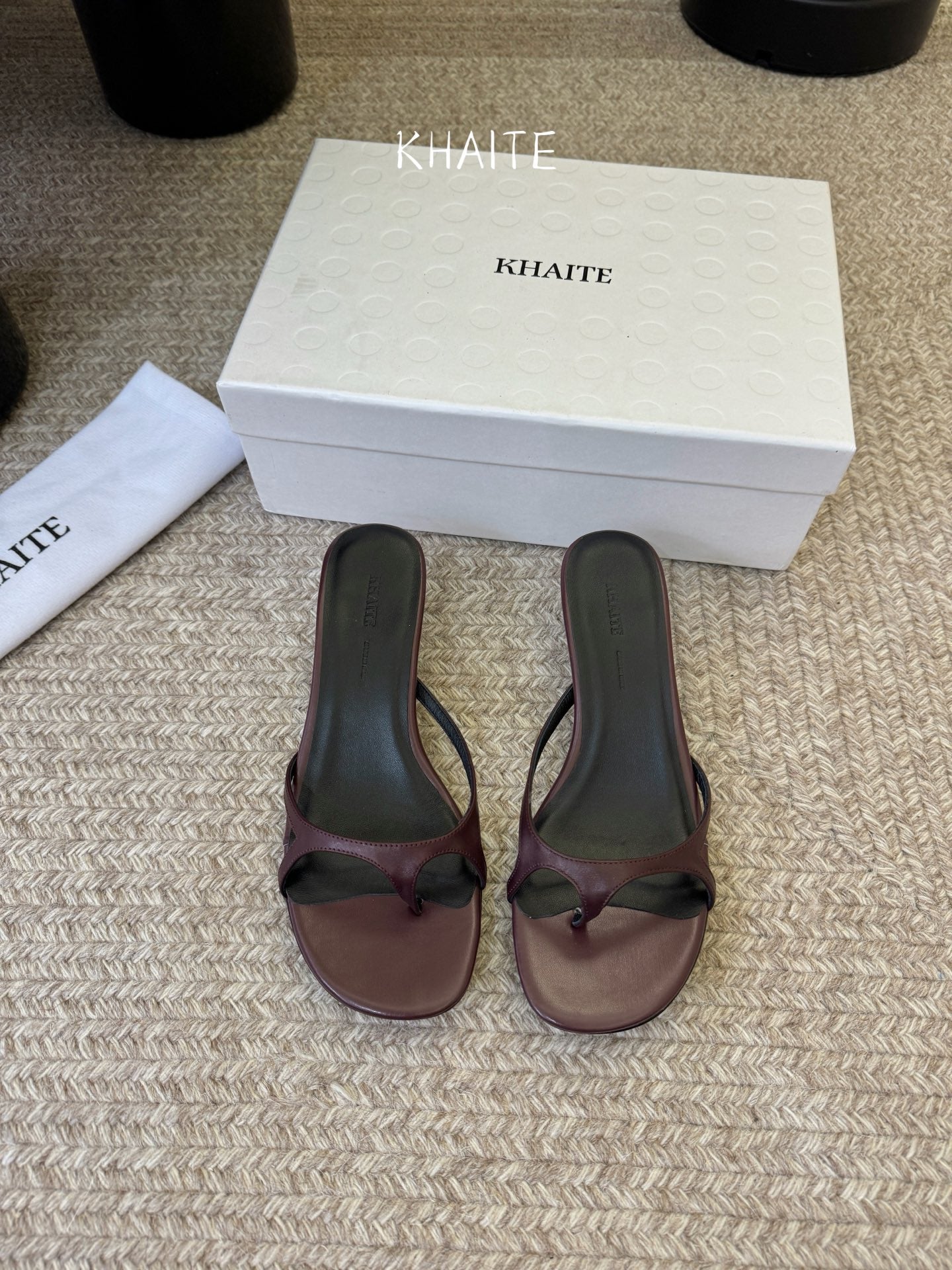 26SS NEU Flache Pantoletten mit eckiger Zehenpartie und Slippern