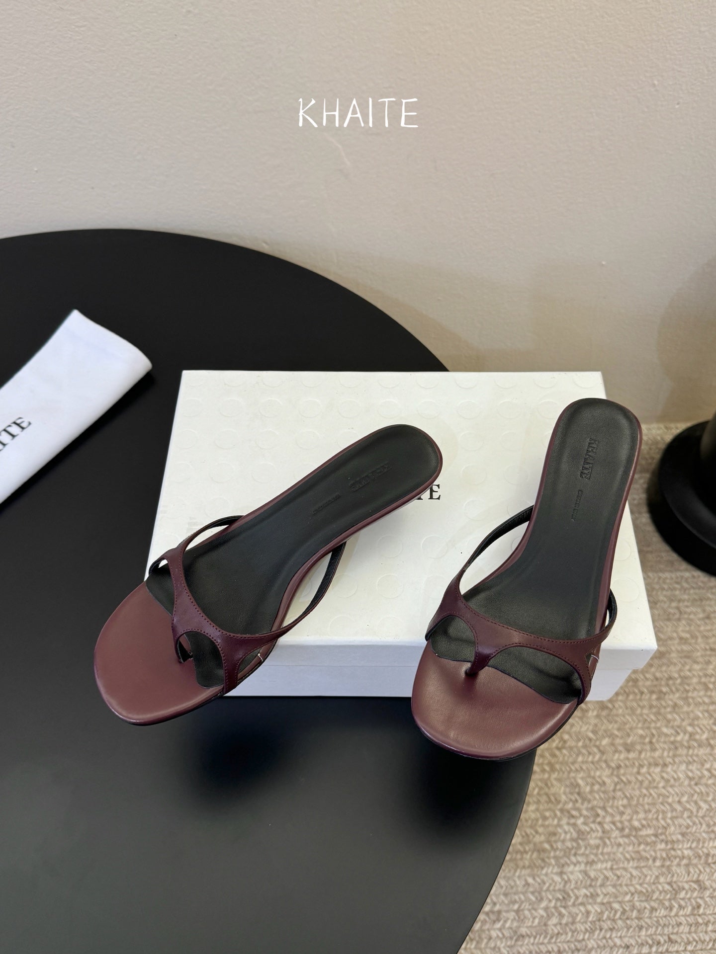26SS NEU Flache Pantoletten mit eckiger Zehenpartie und Slippern