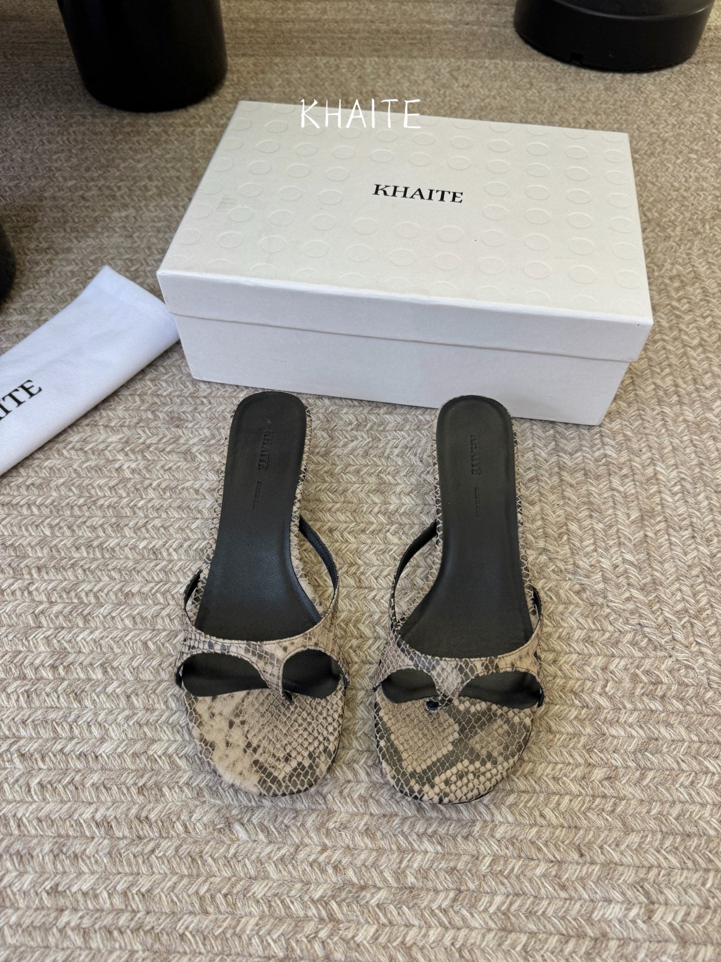 26SS NEU Flache Pantoletten mit eckiger Zehenpartie und Slippern
