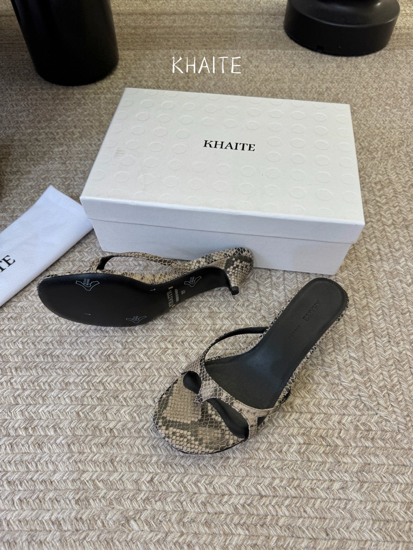 26SS NEU Flache Pantoletten mit eckiger Zehenpartie und Slippern