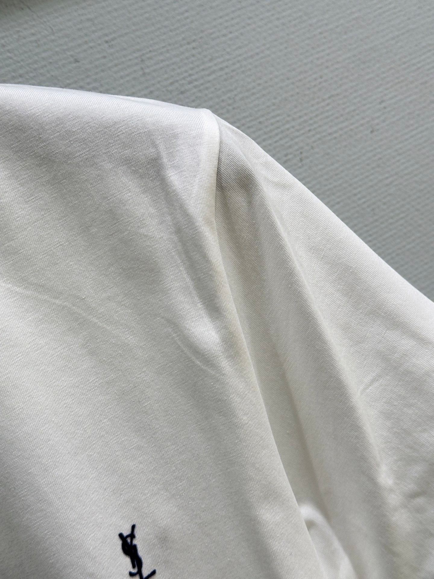 26SS NEW Round neck T-shirt with micro logo embroidery on the chest