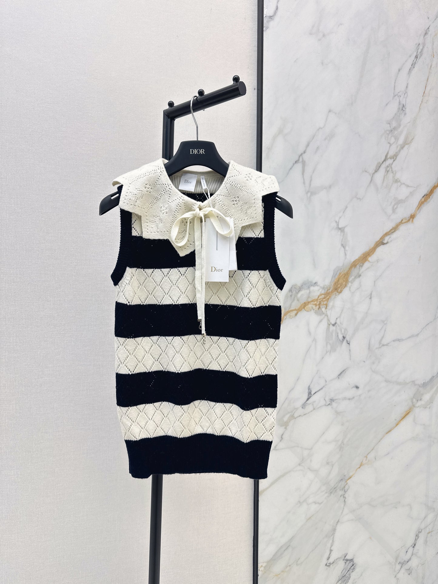 26SS NEW Hollow lace knitted vest