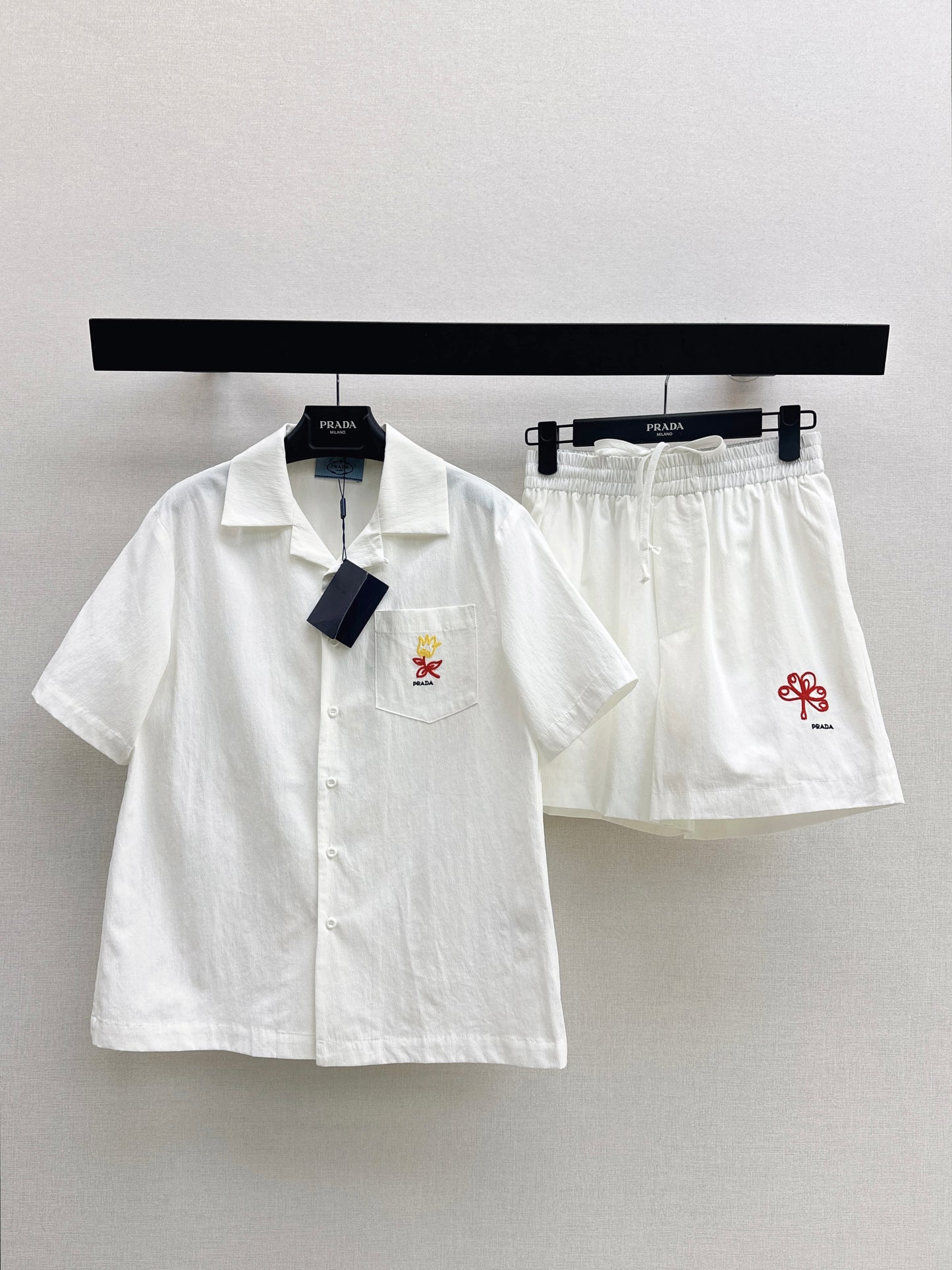 26SS NEW Embroidered short-sleeved shirt + shorts refreshing matching set