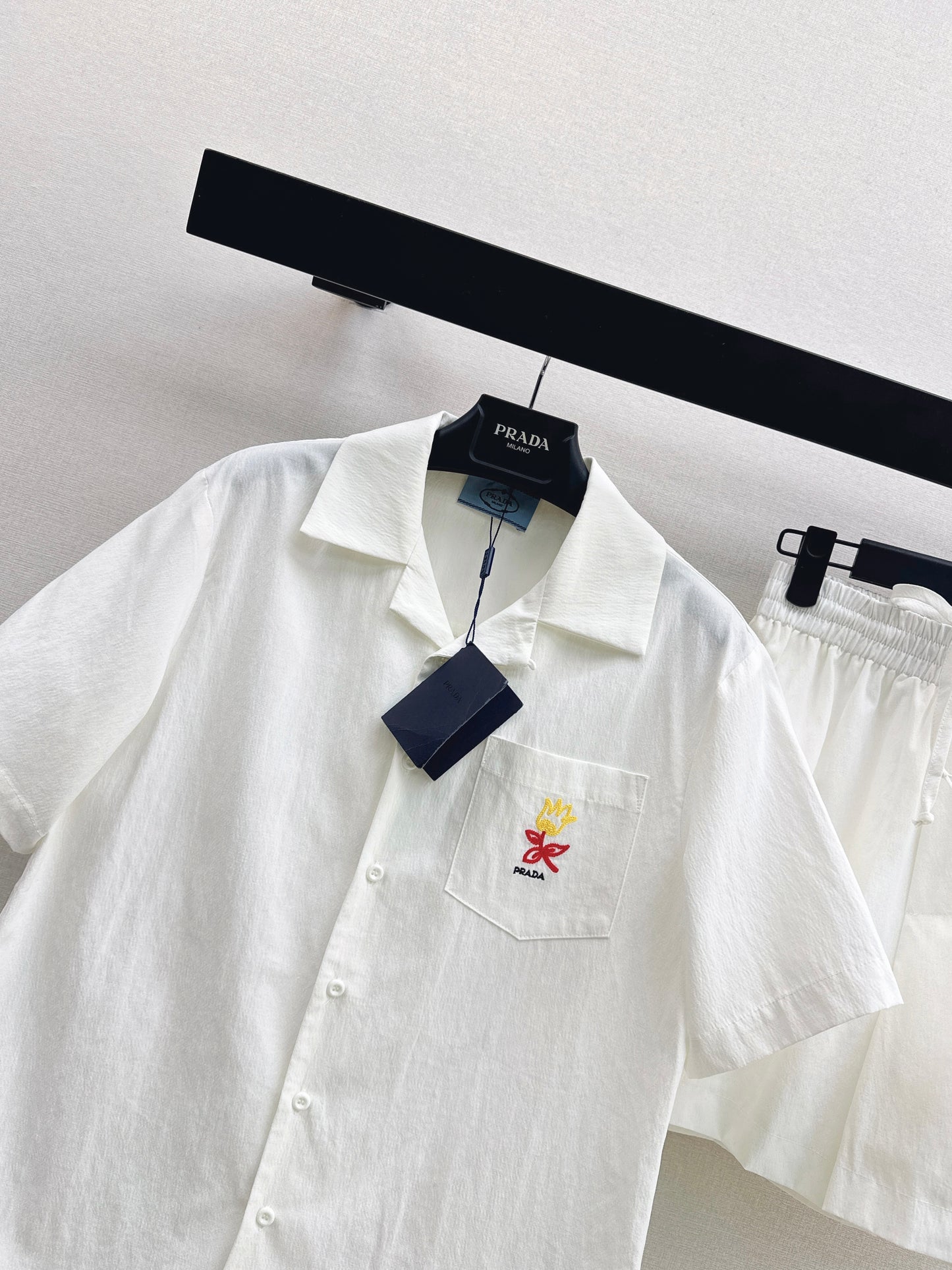 26SS NEW Embroidered short-sleeved shirt + shorts refreshing matching set