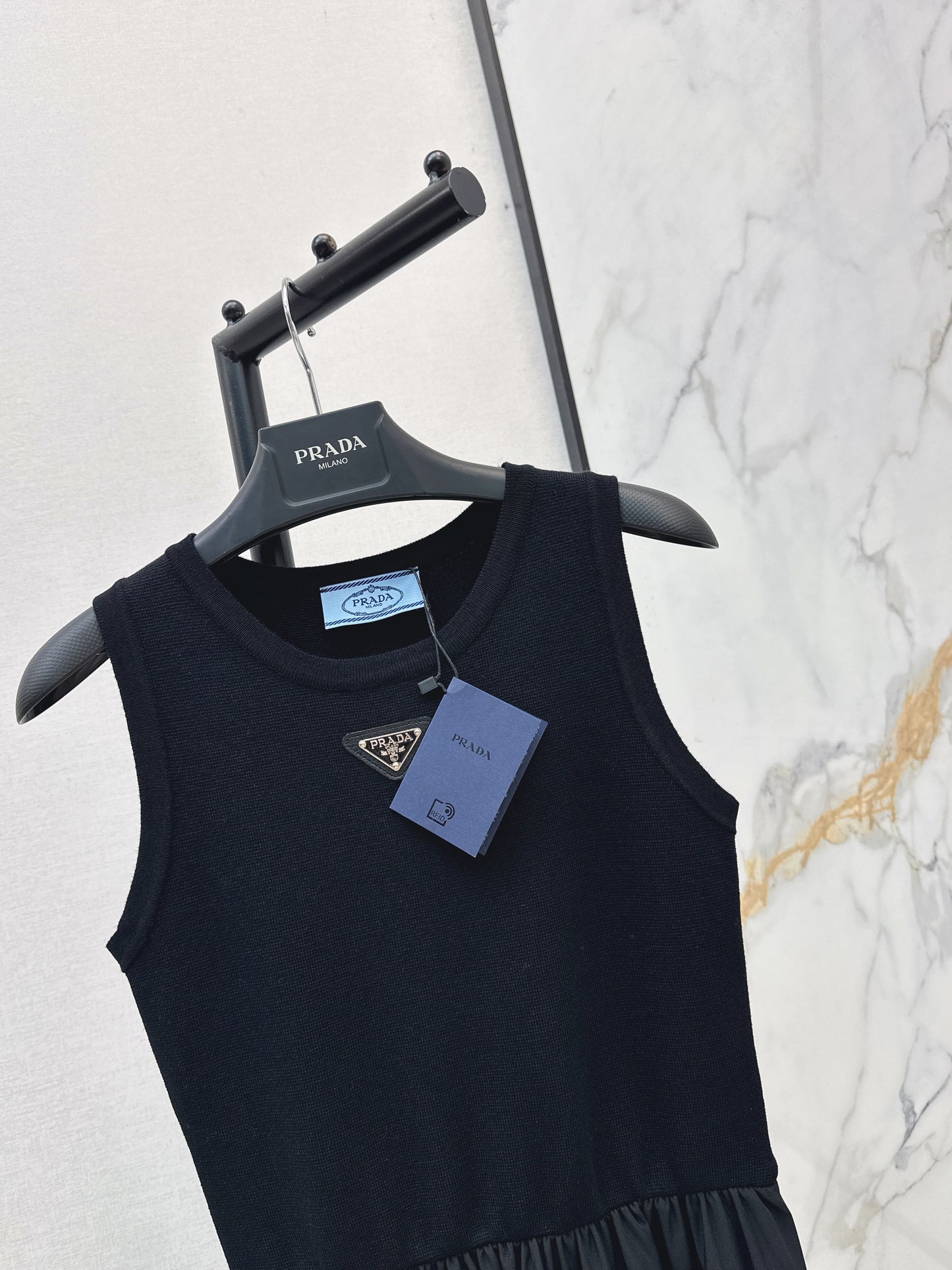 26SS NEW Spliced long sleeveless dress
