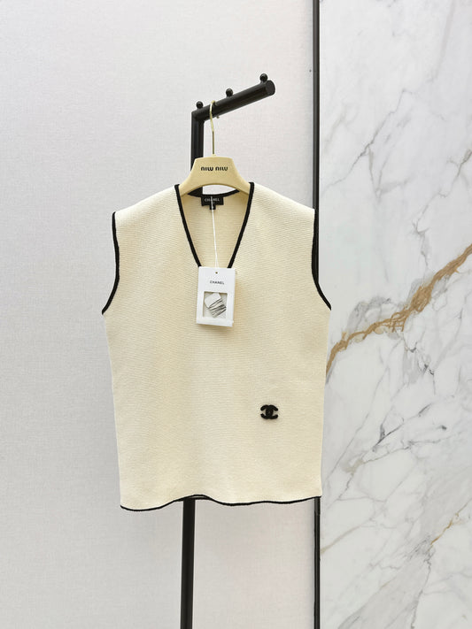 26SS NEW Contrast color trim V-neck knitted vest