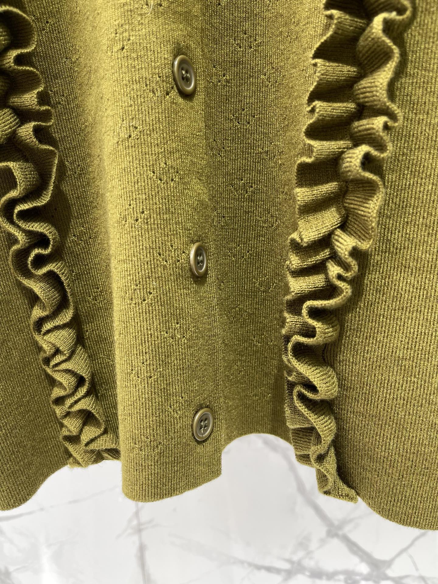 26SS NEW Letter logo embroidered layered fungus knitted cardigan