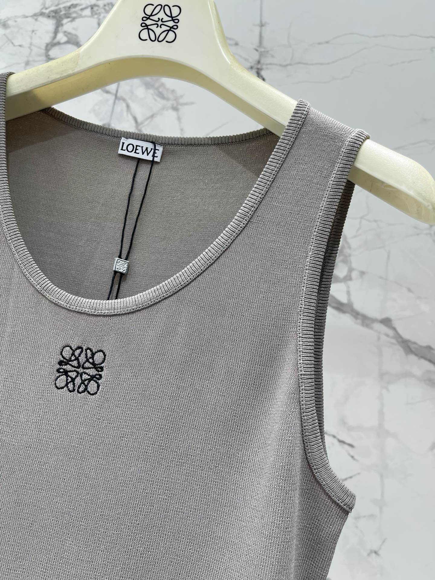 26SS NEW Embroidered knitted sleeveless vest