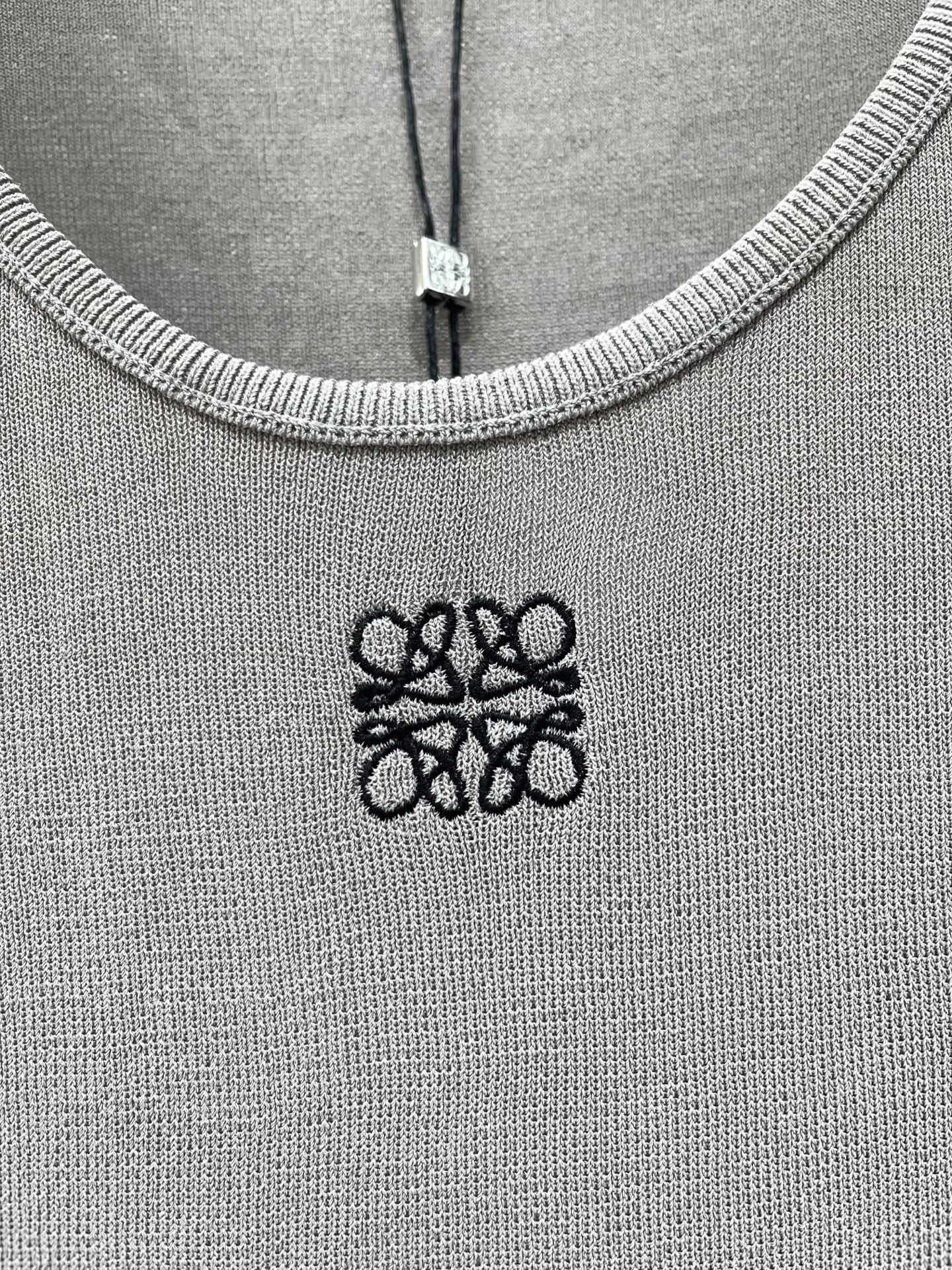 26SS NEW Embroidered knitted sleeveless vest