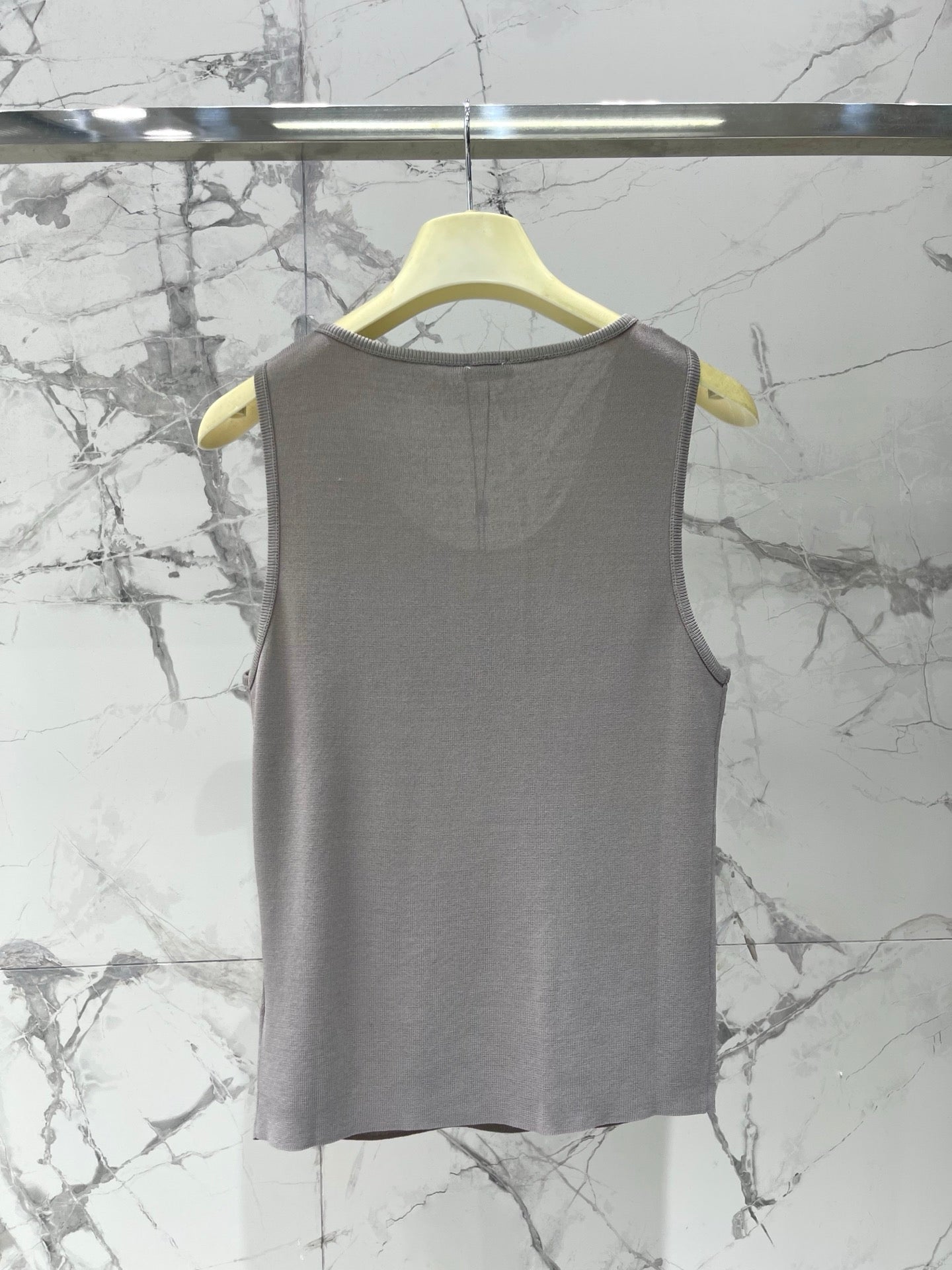 26SS NEW Embroidered knitted sleeveless vest