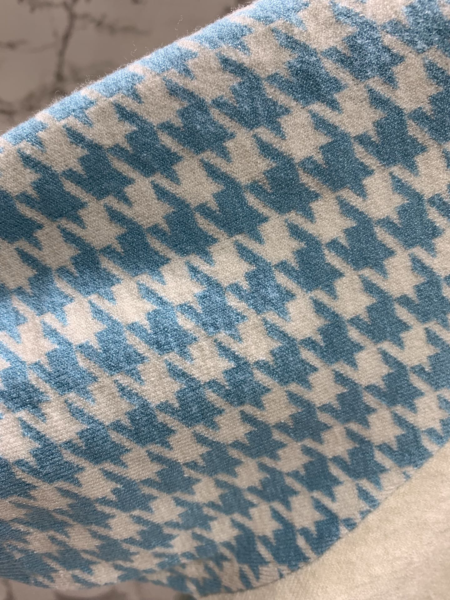 26SS NEUES Klassisches Hahnentritt-Jacquard-Colorblocking-Maschenkurzarm mit Schleife und Schriftzug