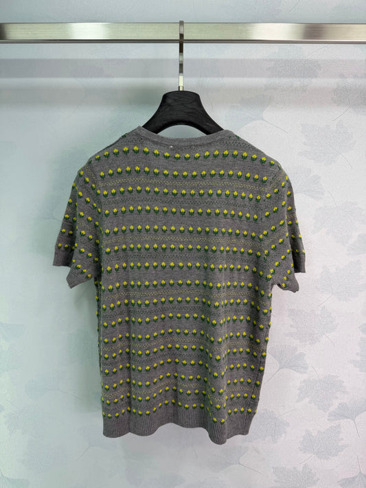 26SS NEU Kleines Blumenstrick-Rundhals-Kurzarm-Shirt