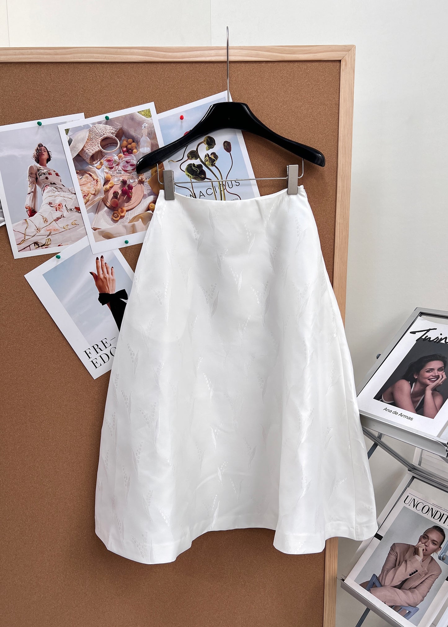 26SS NEW High-end dark satin umbrella skirt