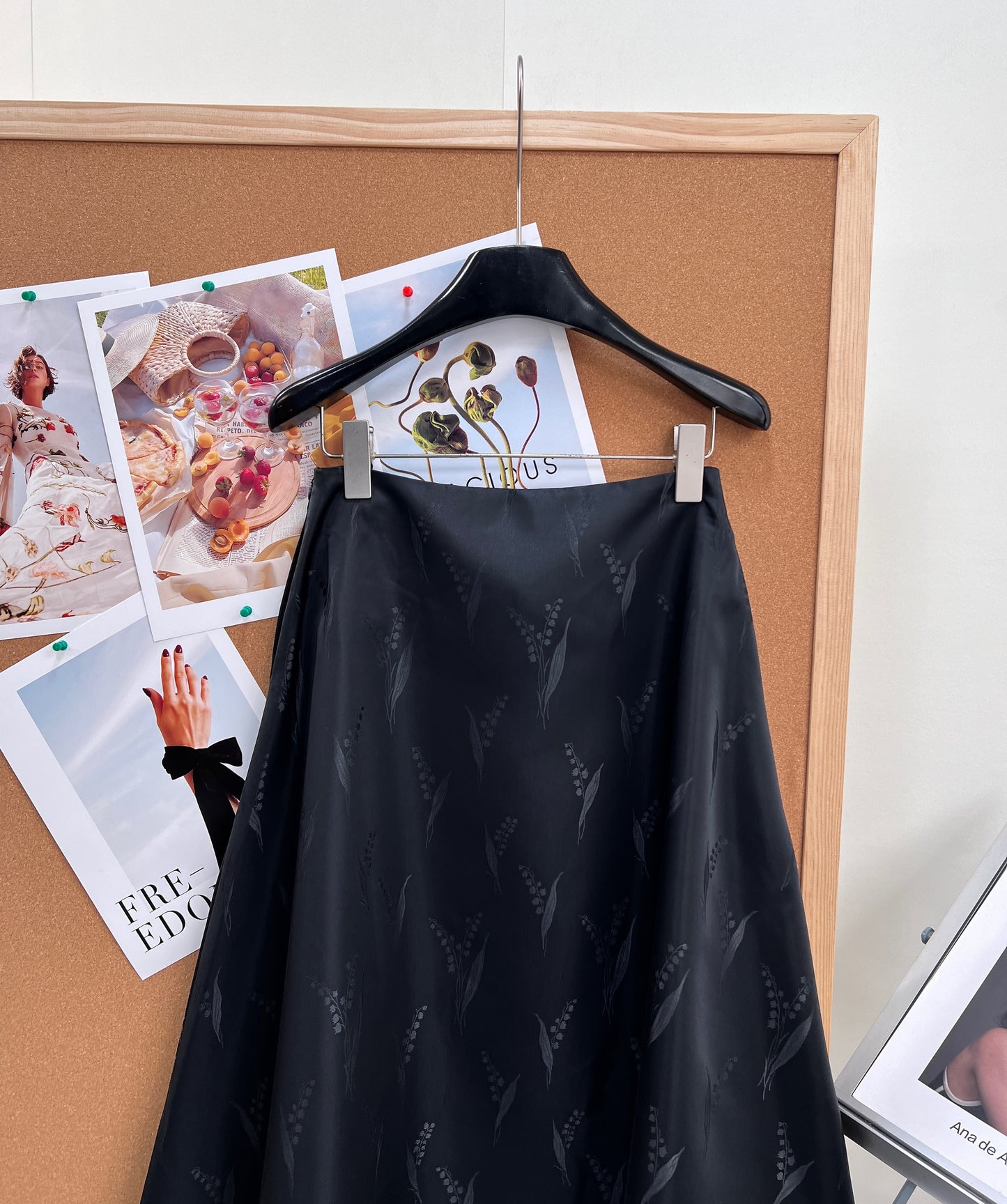 26SS NEW High-end dark satin umbrella skirt