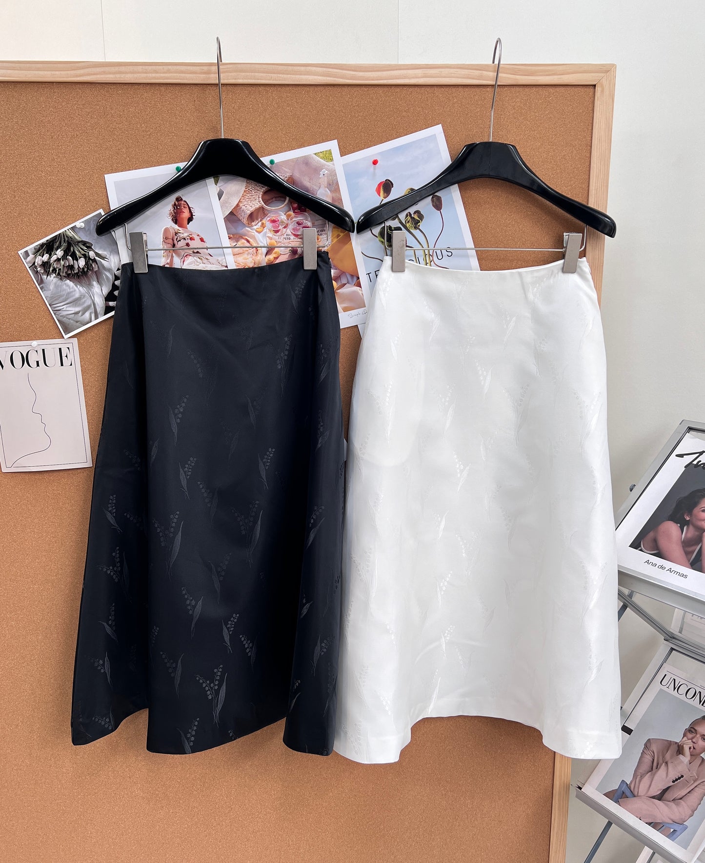 26SS NEW High-end dark satin umbrella skirt
