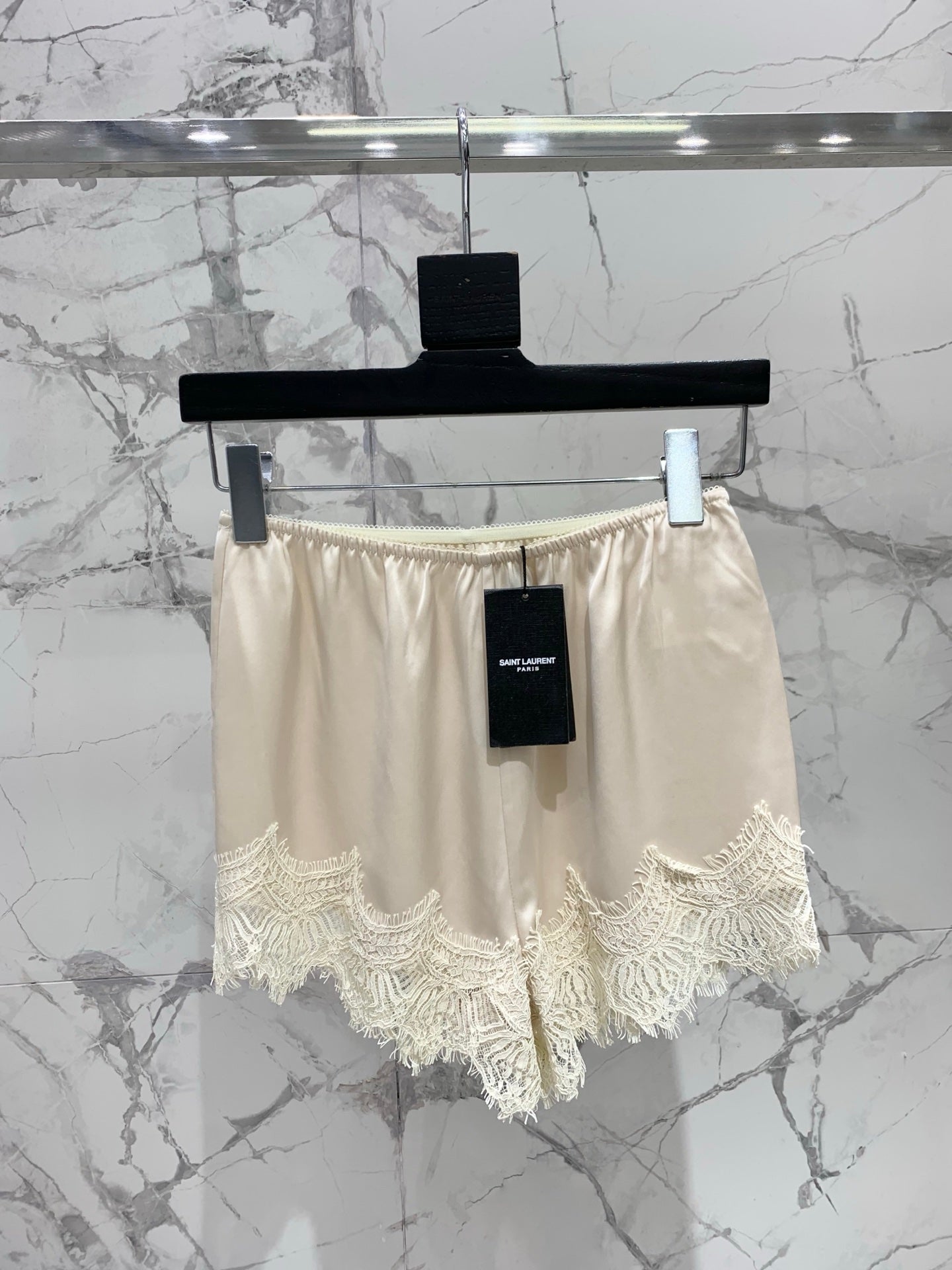 🔥Highest Quality🔥26SS NEW romantic and sexy lace acetate shorts