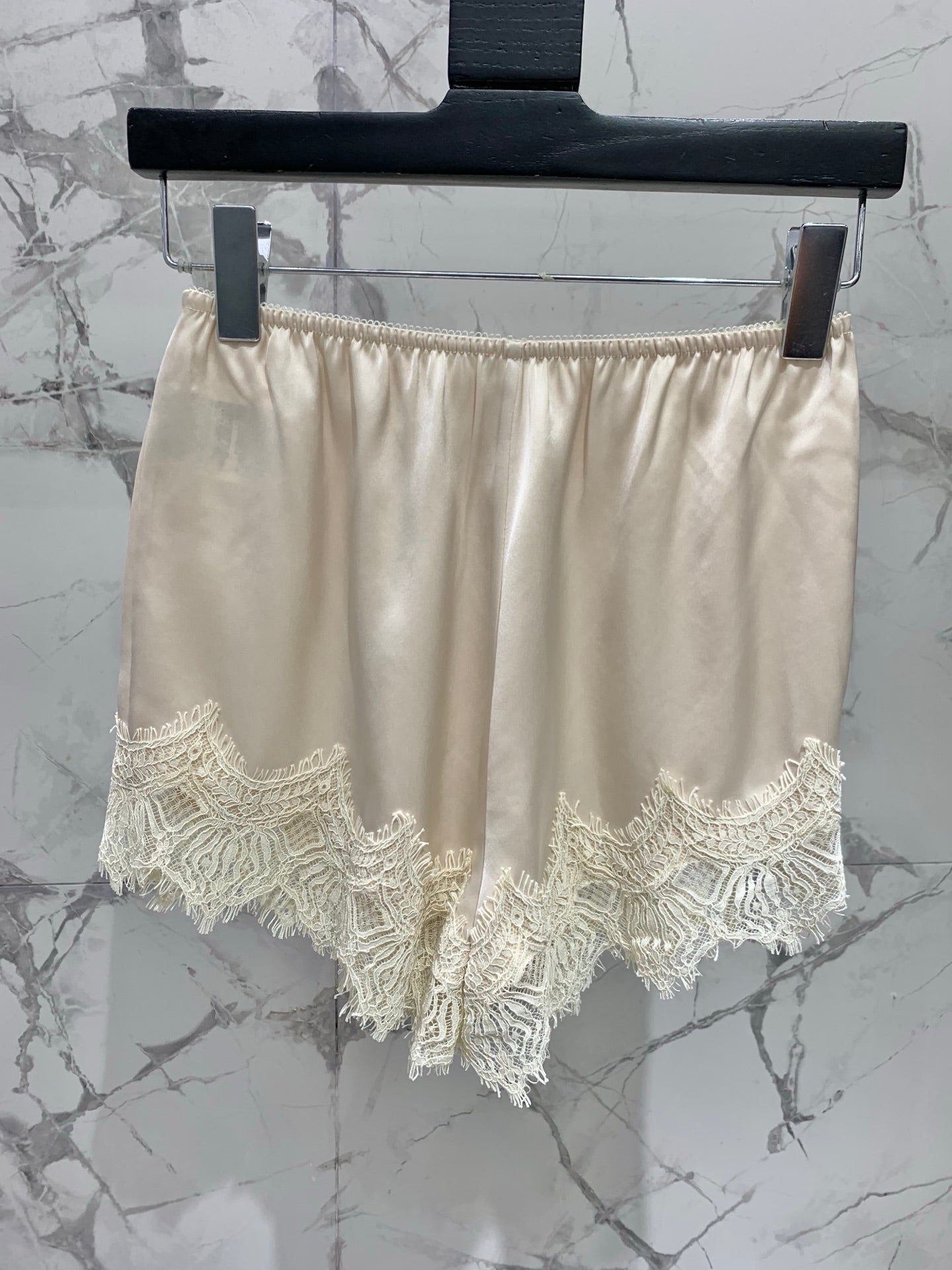 🔥Highest Quality🔥26SS NEW romantic and sexy lace acetate shorts