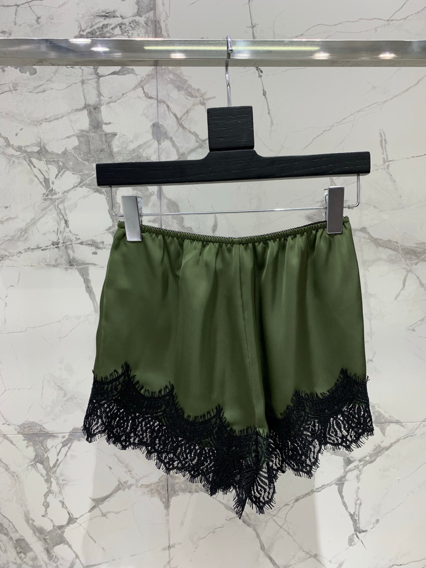 🔥Highest Quality🔥26SS NEW romantic and sexy lace acetate shorts