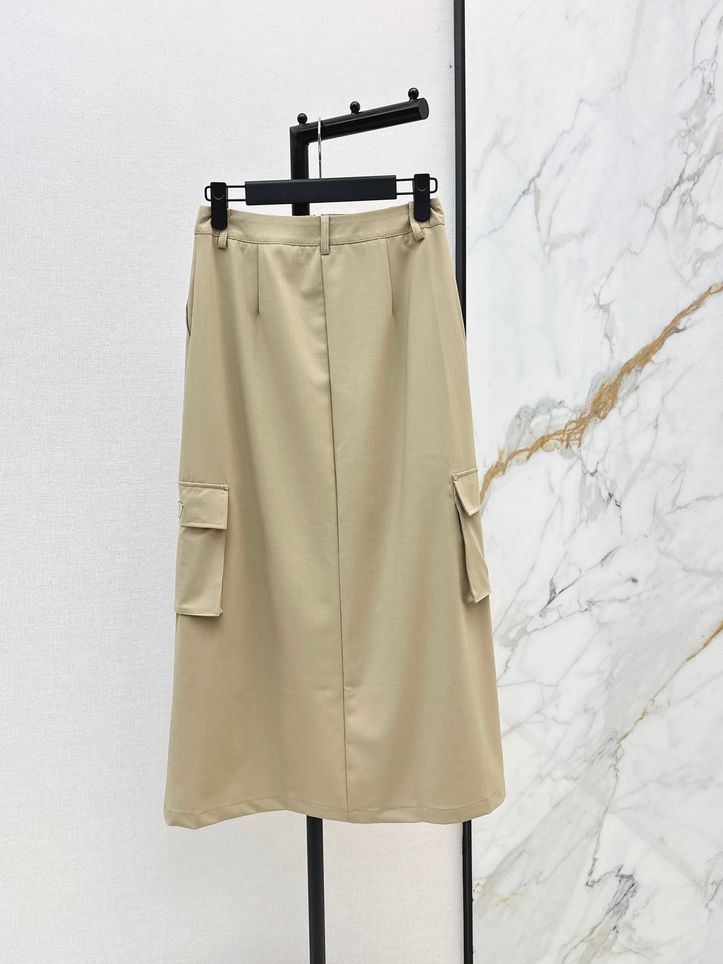 26SS NEW triangle zipper skirt