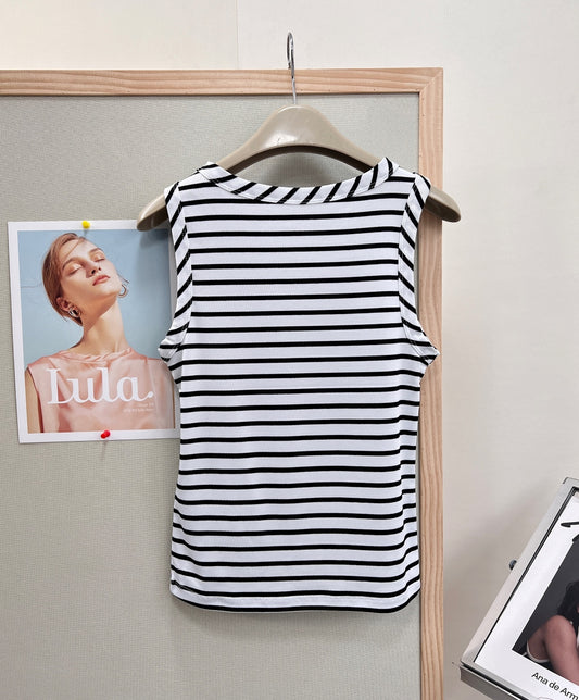 26SS NEW Classic black and white horizontal striped sleeveless vest