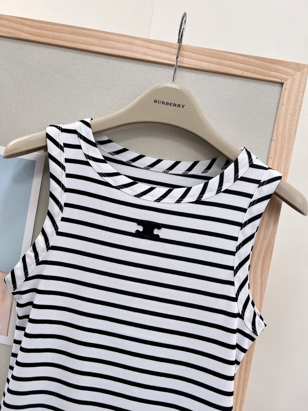 26SS NEW Classic black and white horizontal striped sleeveless vest