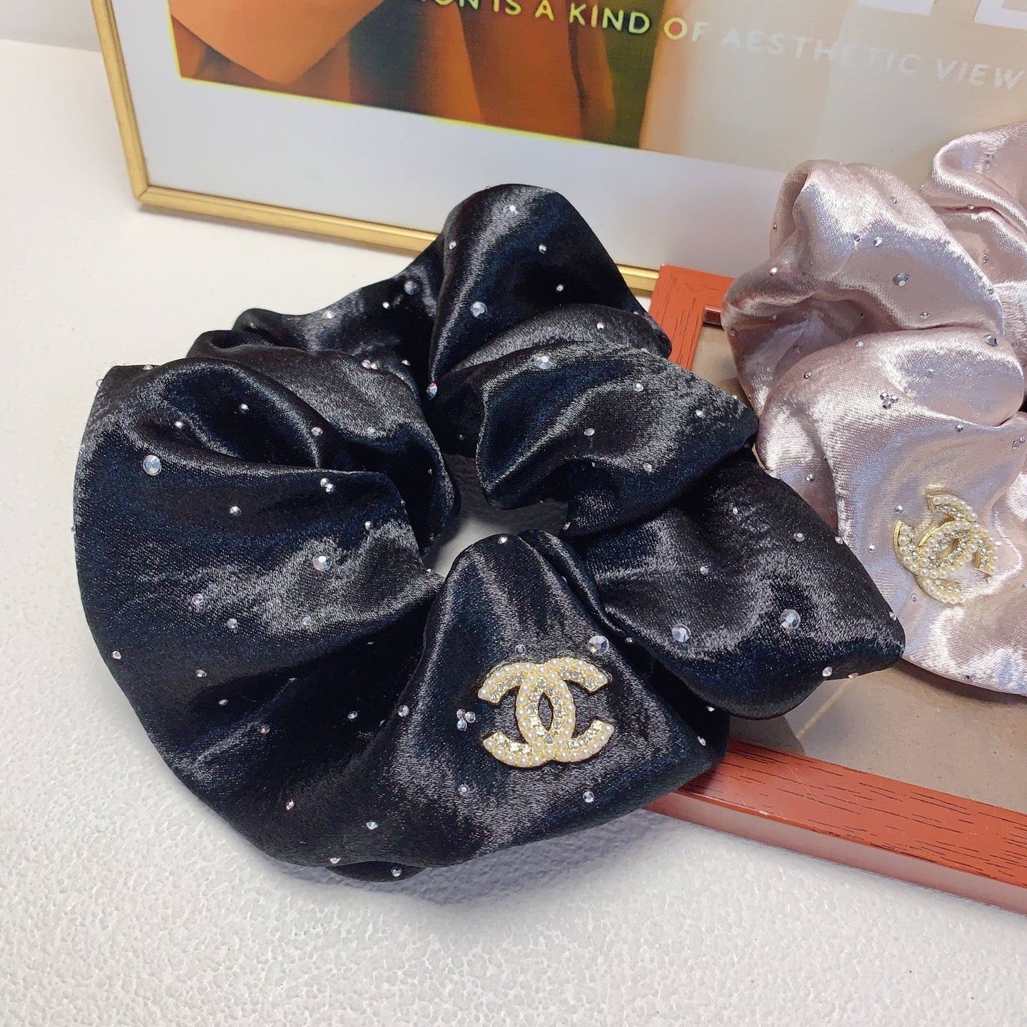 26SS NEW Gypsophila pearl logo rubber band hair tie