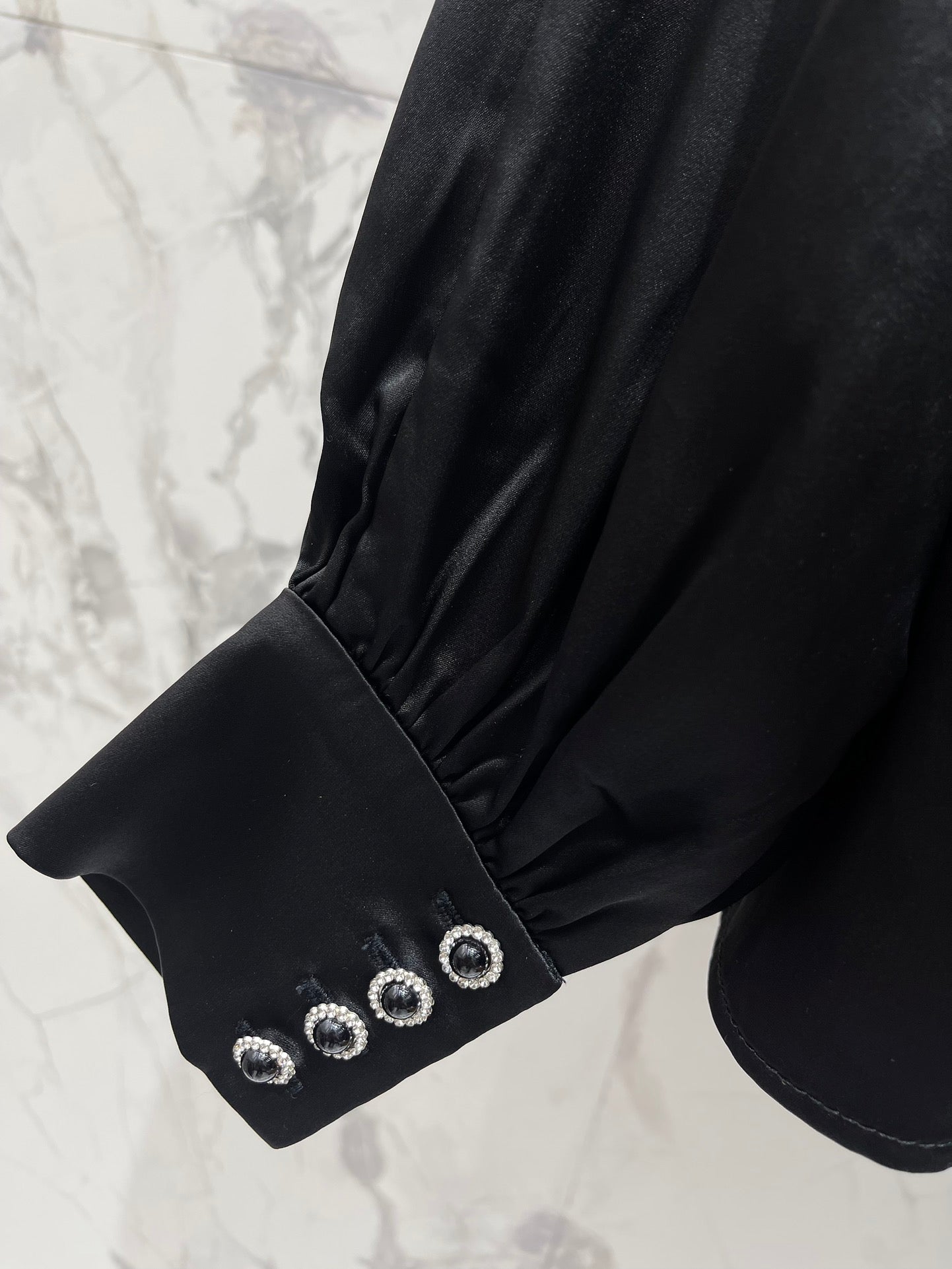 🔥Highest Quality🔥26SS NEW Hollow neckline patchwork balloon sleeve shirt