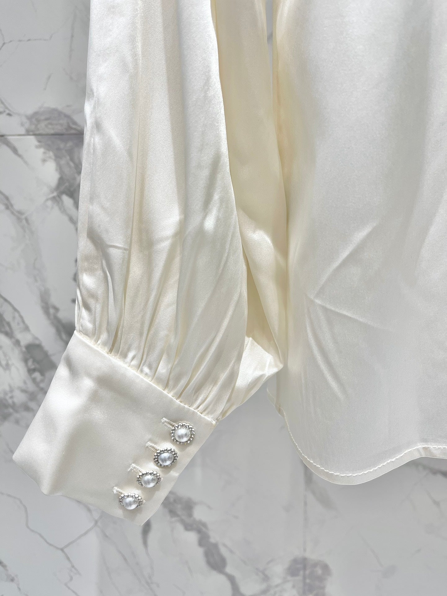 🔥Highest Quality🔥26SS NEW Hollow neckline patchwork balloon sleeve shirt